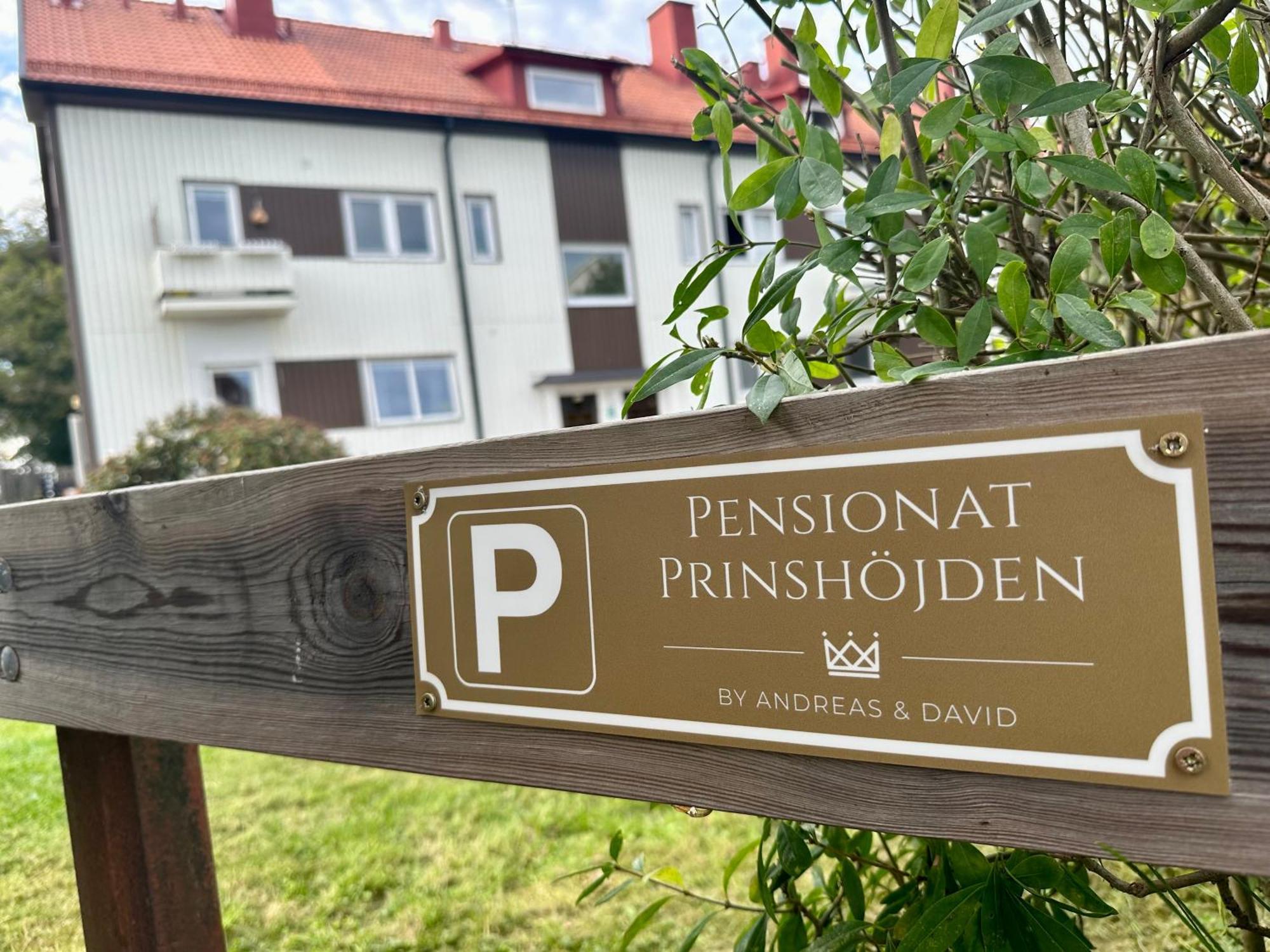 Pensionat Prinshoejden - Home Katrineholm Exterior foto